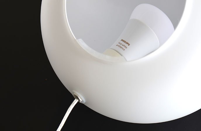 Die Philips Hue findet ihren Platz in der E27 Fassung