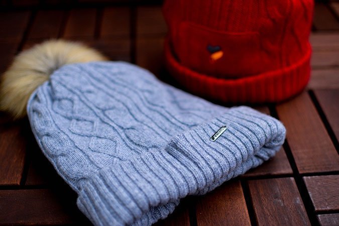 Der erste Eindruck der Beanis ist sehr positiv. Sie sind extrem gut verarbeitet und lassen sich in zwei verschiedenen Farben bestellen.