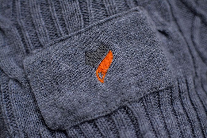 Das kleine Logo ist ideal auf die Gestaltung der Mütze abgestimmt.