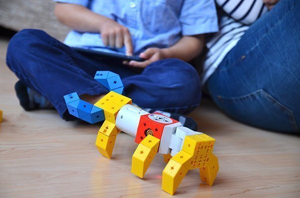 Der Donnergugi-Roboter überzeugt mit Raupen-ähnlicher Bewegung