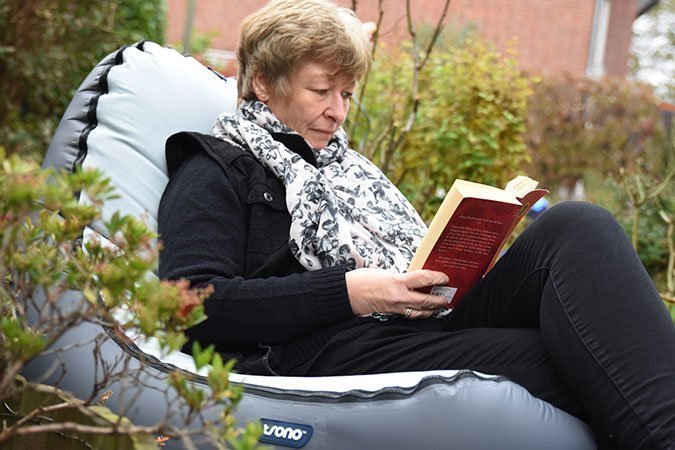 Entspannen im Garten ist mit dem Trono leicht gemacht