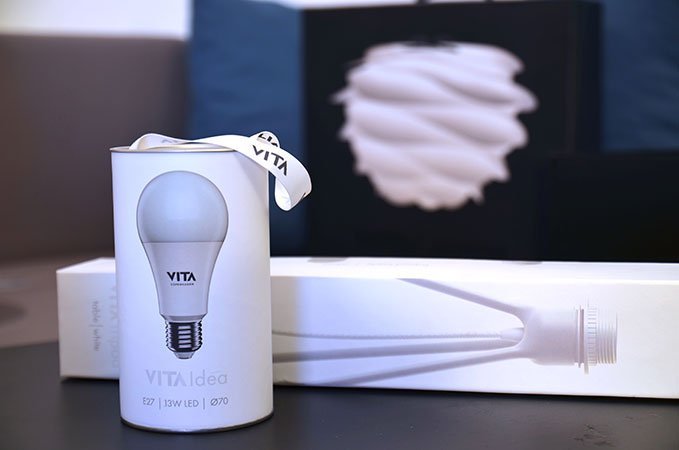 VITA LED-Birnen und ein passendes Stativ zum Aufstellen